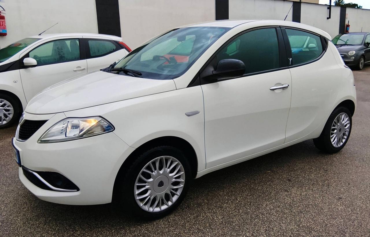 Lancia Ypsilon 1.2 2018 90K KM!