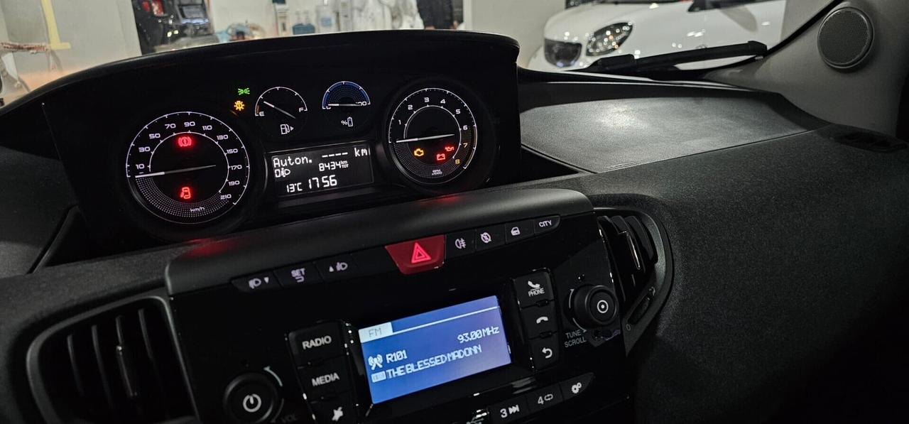 NUOVA LANCIA YPSILON GOLD MY24 1.0 HYBRID 71CV BENZ/ELETTRICA