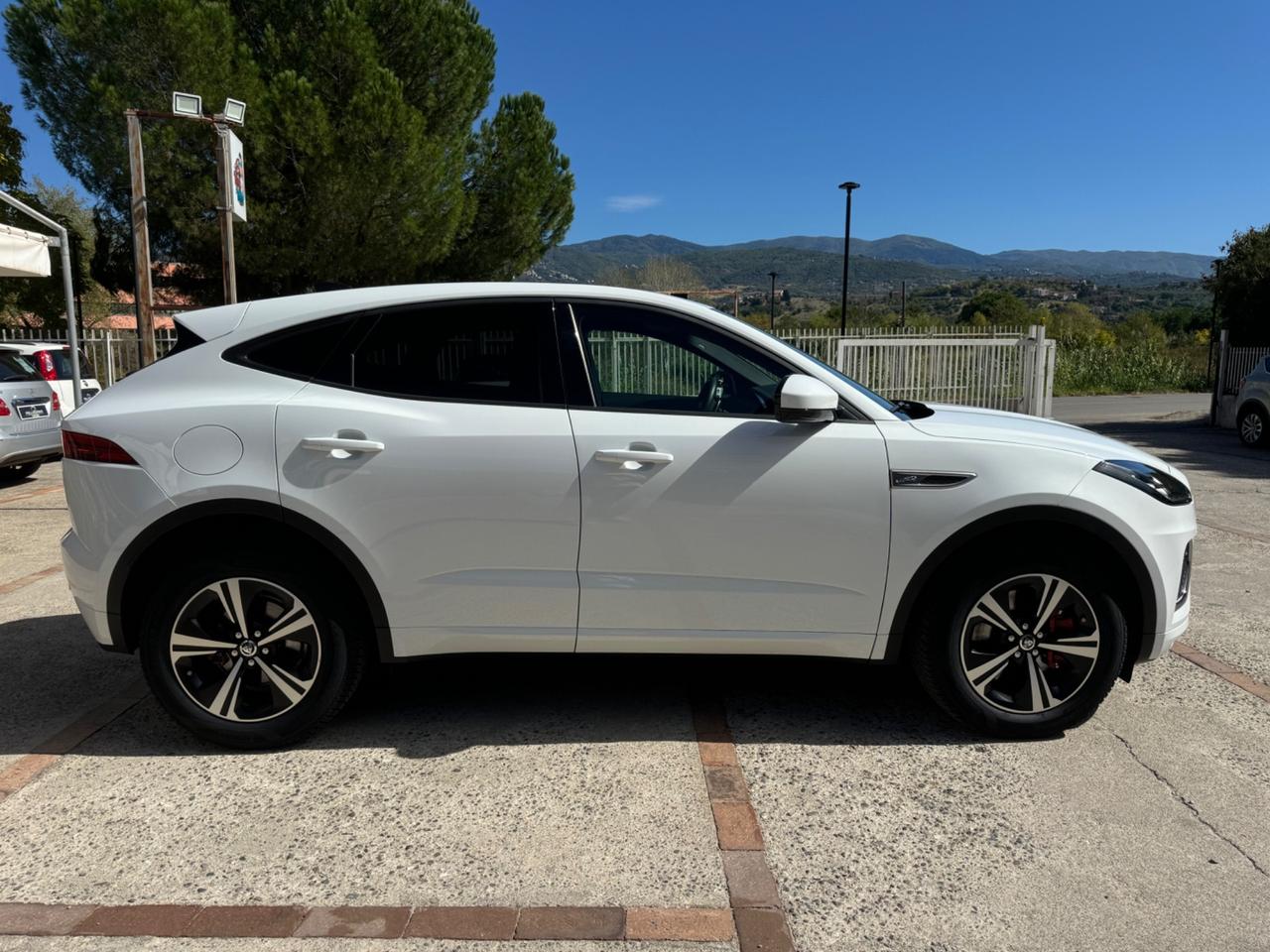 Jaguar E-Pace 2.0D I4 163 CV AWD Auto R-Dynamic SE