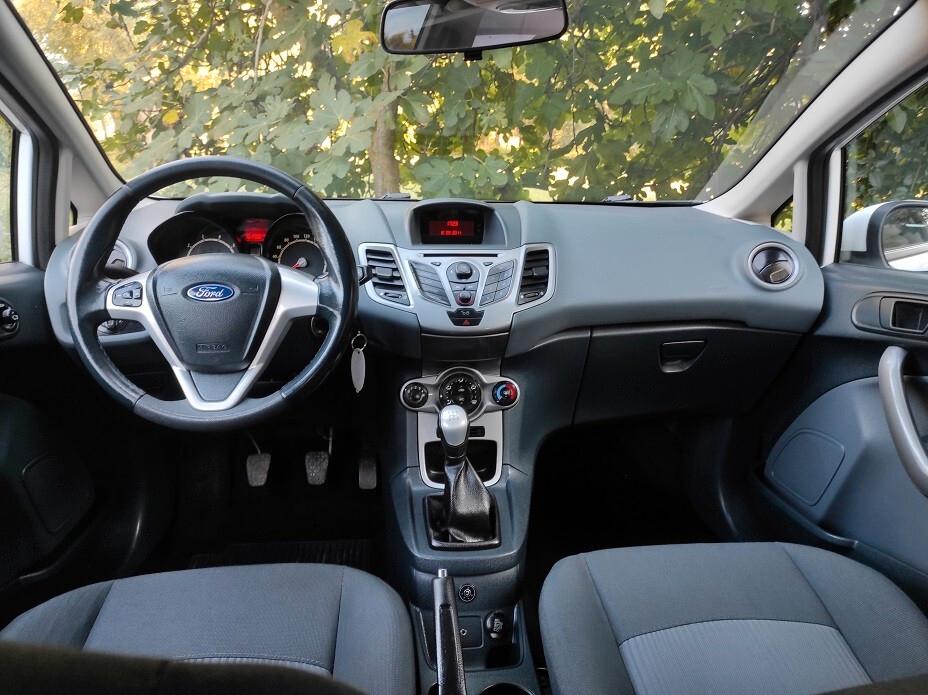 Ford Fiesta 1.4 5 porte Bz.- GPL Titanium