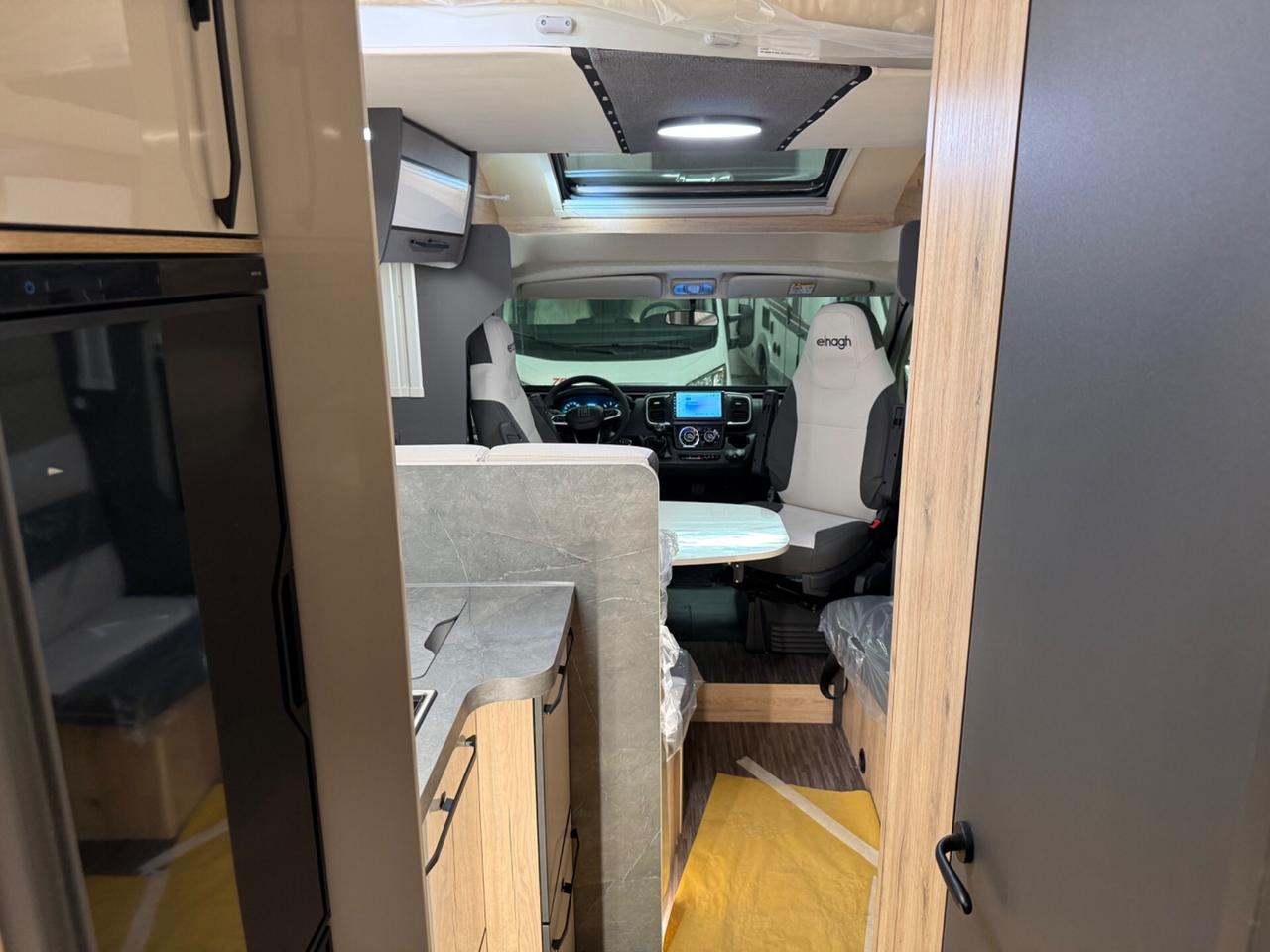 ELNAGH T-LOFT 529 6.99 5 POSTI GARAGE
