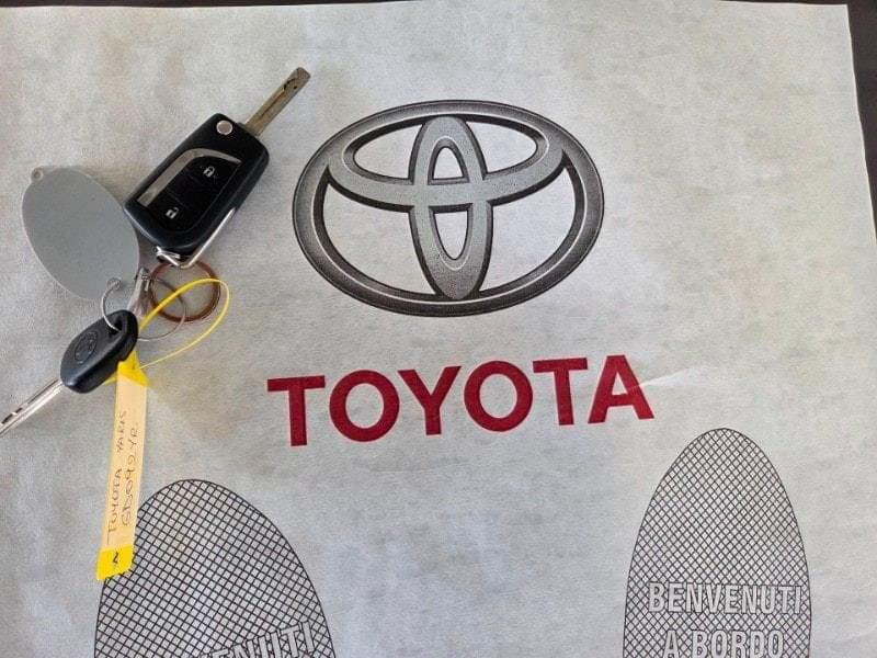 Toyota Yaris 4ª serie 1.5 Hybrid 5 porte Trend