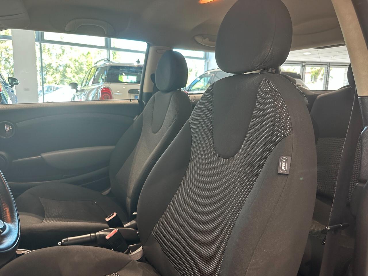 Mini One 1.6 Benz Hatchback Neo Patentati