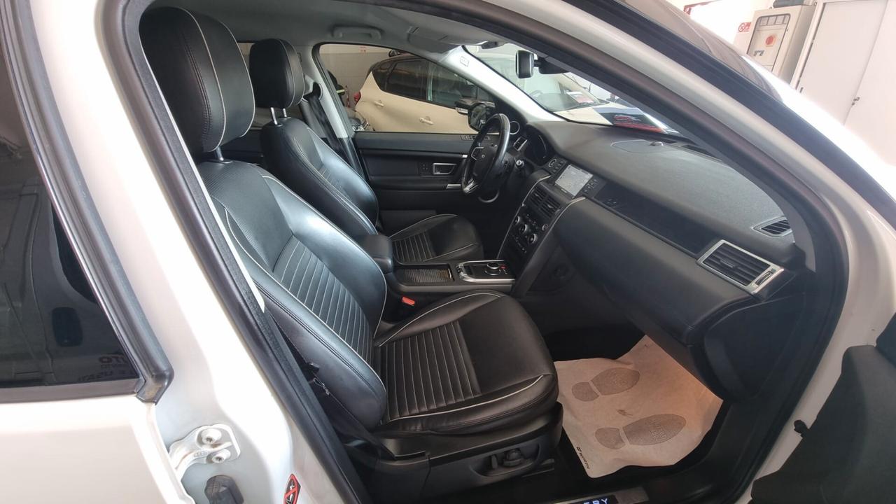 Land Rover Discovery Sport 2.0 TD4 150 CV AWD