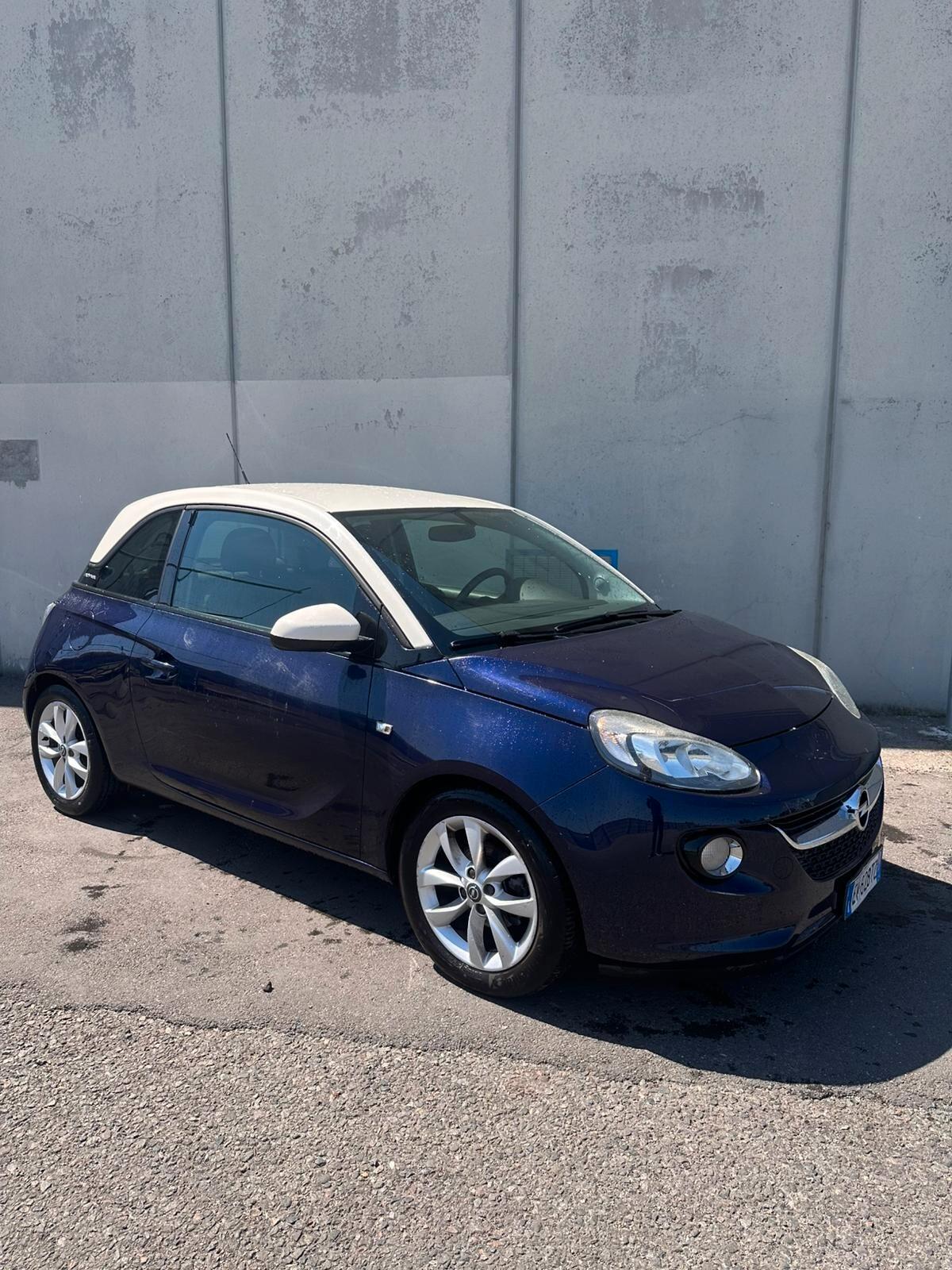 Opel Adam 1.2 70 CV White/Black Link