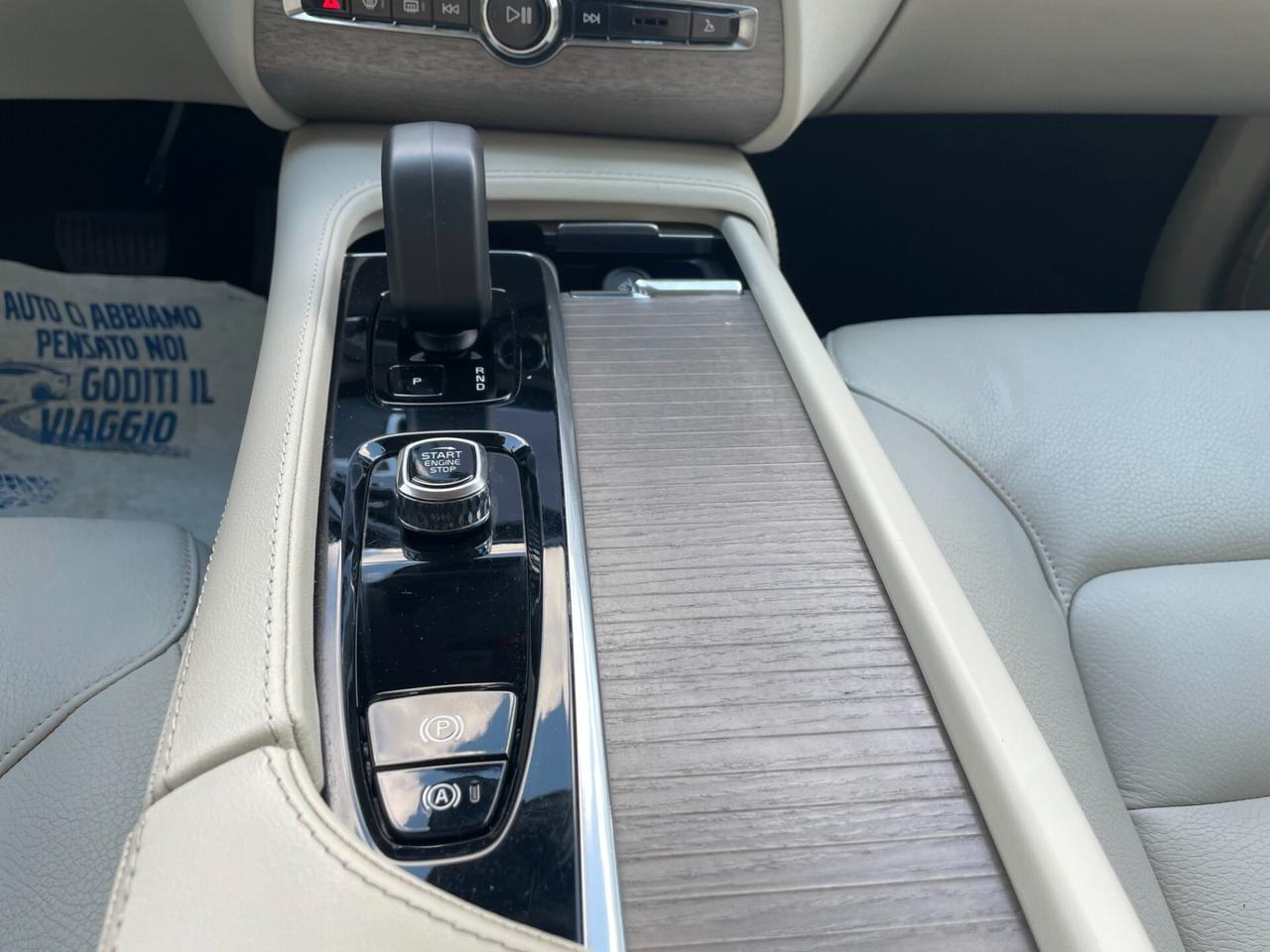 Volvo XC 90 XC90 B5 (d) AWD automatico 7 posti Core