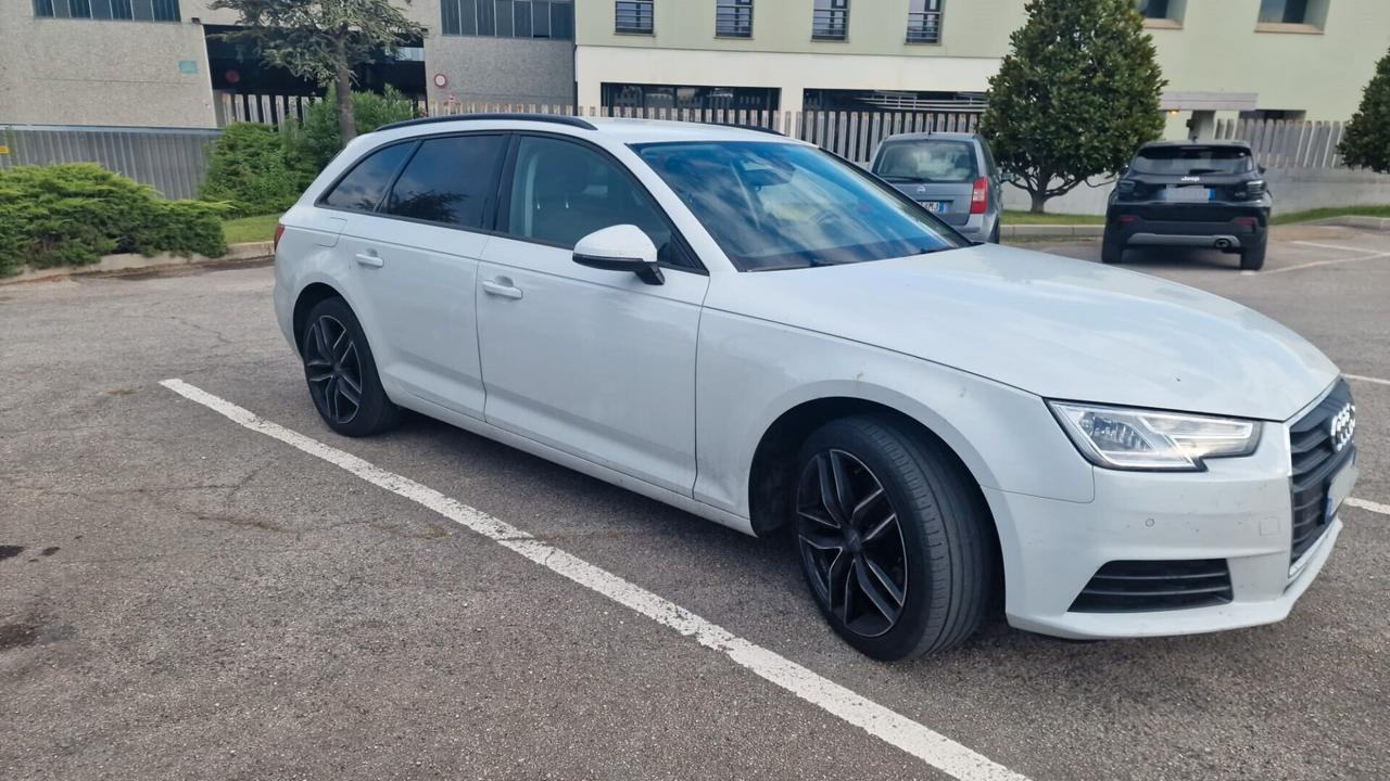 Audi A4 Avant 2.0 TDI 150 CV ultra S tronic Business