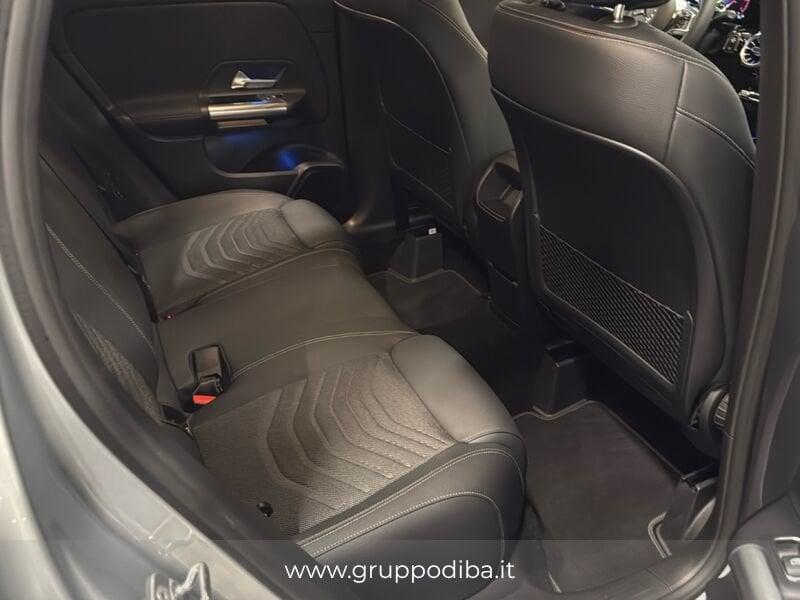 Mercedes-Benz GLA GLA-H247 2023 200 d Progressive Advanced Plus auto