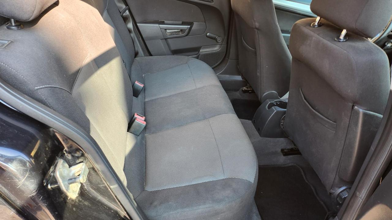 Opel Astra 1.6 16V VVT 5 porte Enjoy