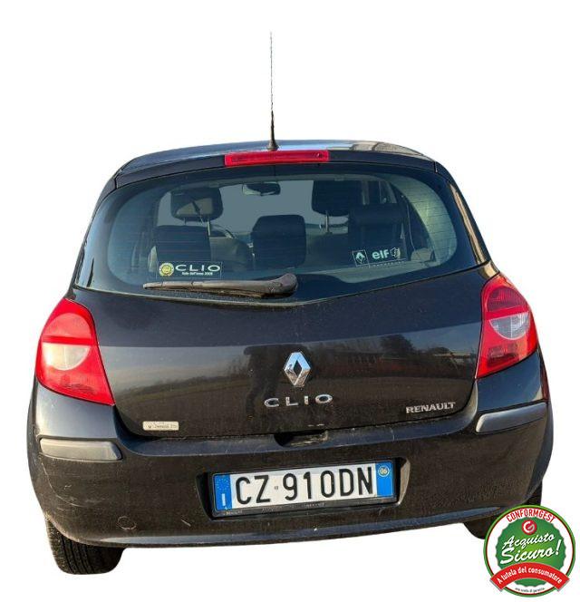 RENAULT Clio 1.4 16V 5 porte Confort