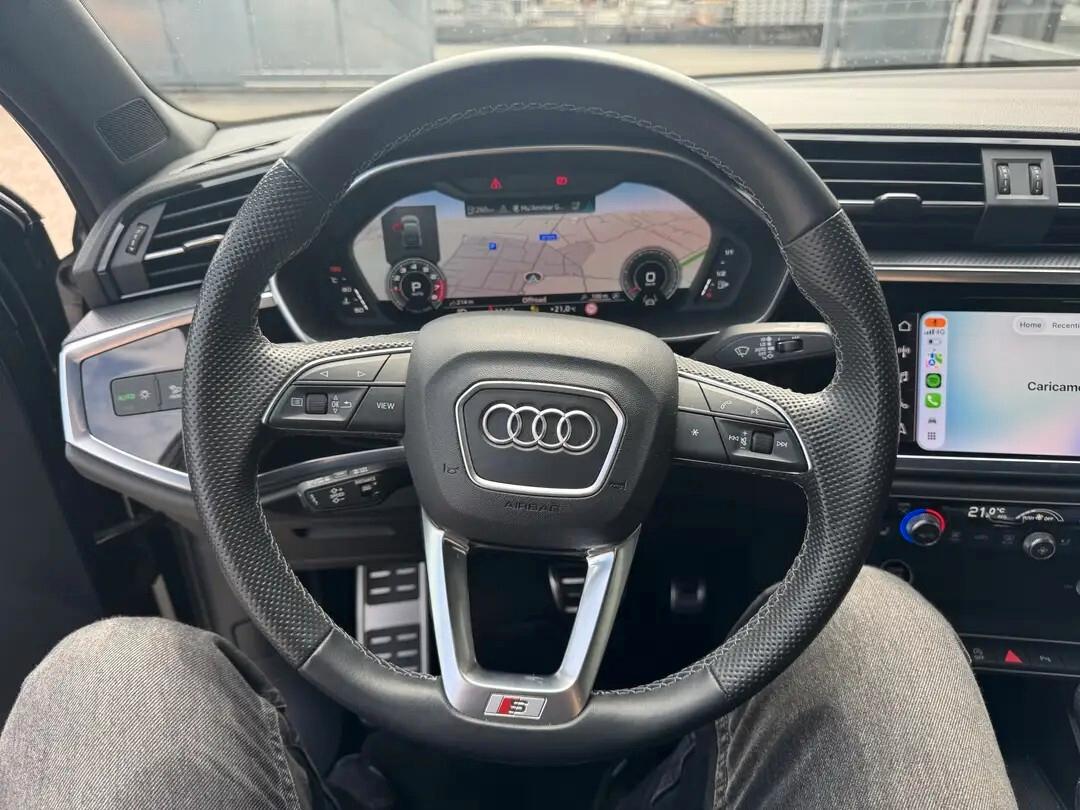 Audi Q3 SPB 35 TFSI S tronic Identity Black Sportbavk s-line