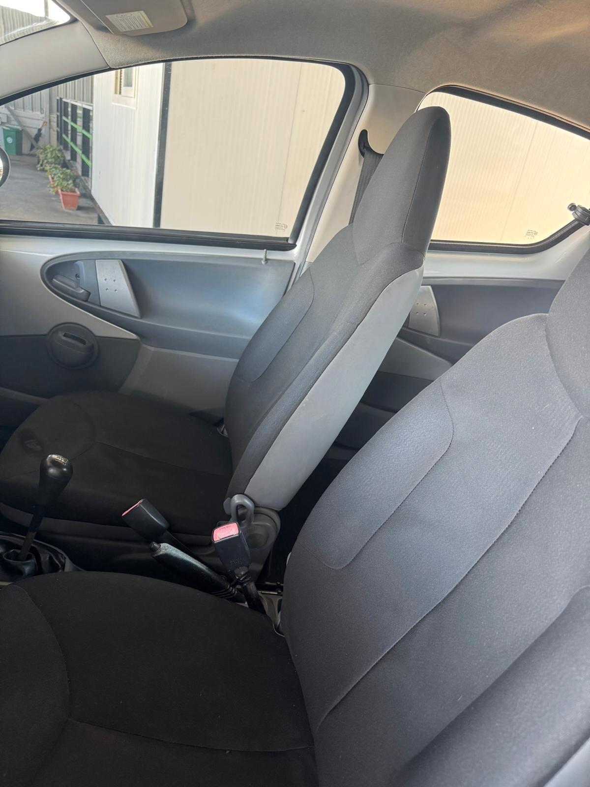 Toyota Aygo 1.0 12V VVT-i 5 porte Sol Connect EDITION