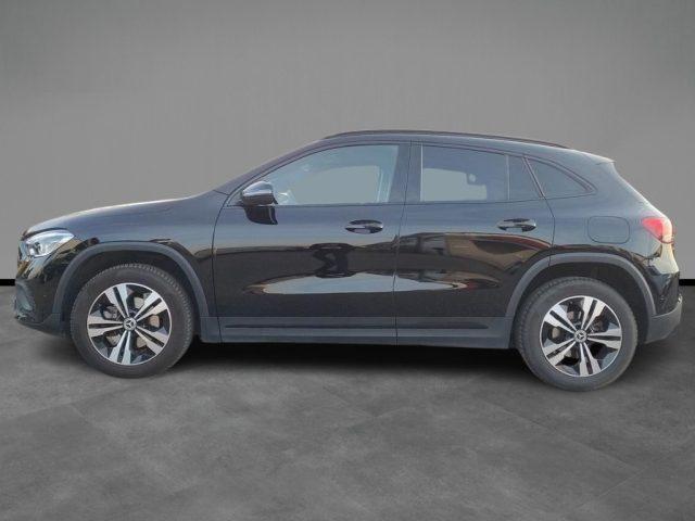MERCEDES-BENZ GLA 200 d Automatic Sport