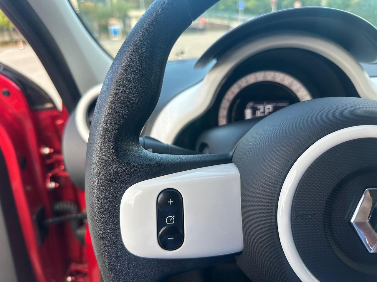 Renault Twingo Authentique R80 #7030