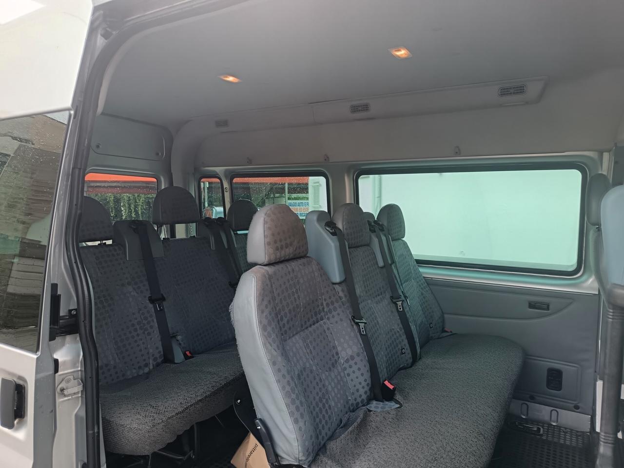 Ford Transit/Tourneo/Bus Transit 9 posti