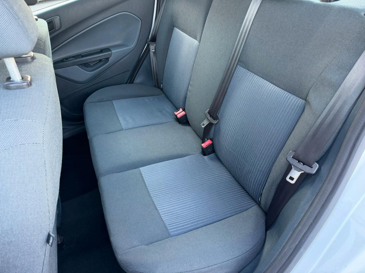 Ford Fiesta 1.2 82cv 5 porte Titanium 2011 NEOPATENTATI