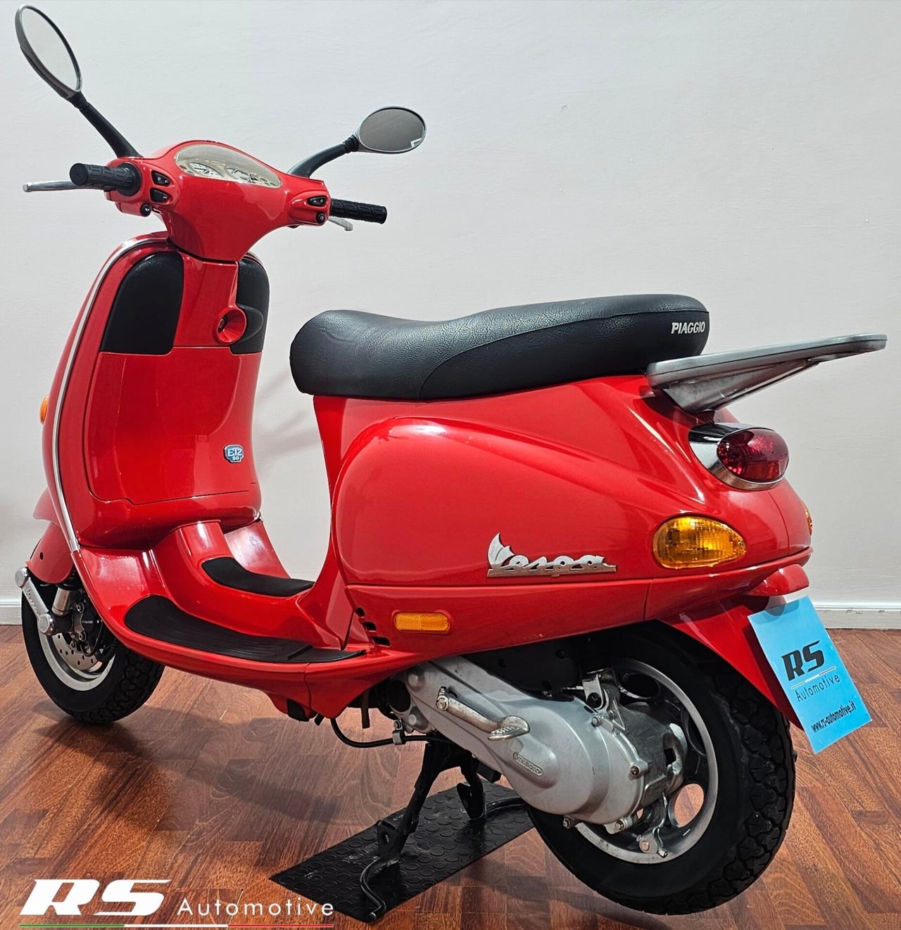 Piaggio Vespa 50 ET2 Coca cola