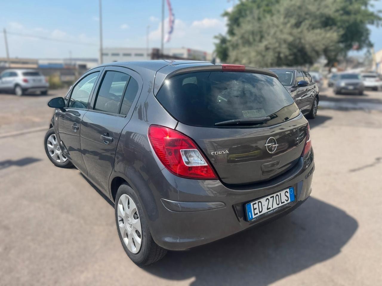 Opel Corsa 1.2 EDITION 2011