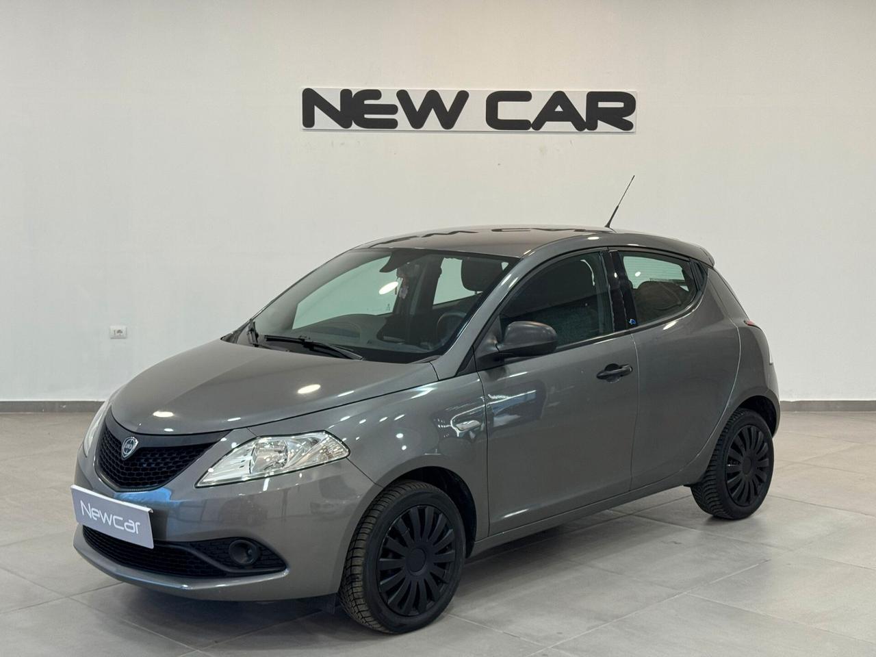 Lancia Ypsilon 1.2 69 CV 5 porte GPL Ecochic Gold