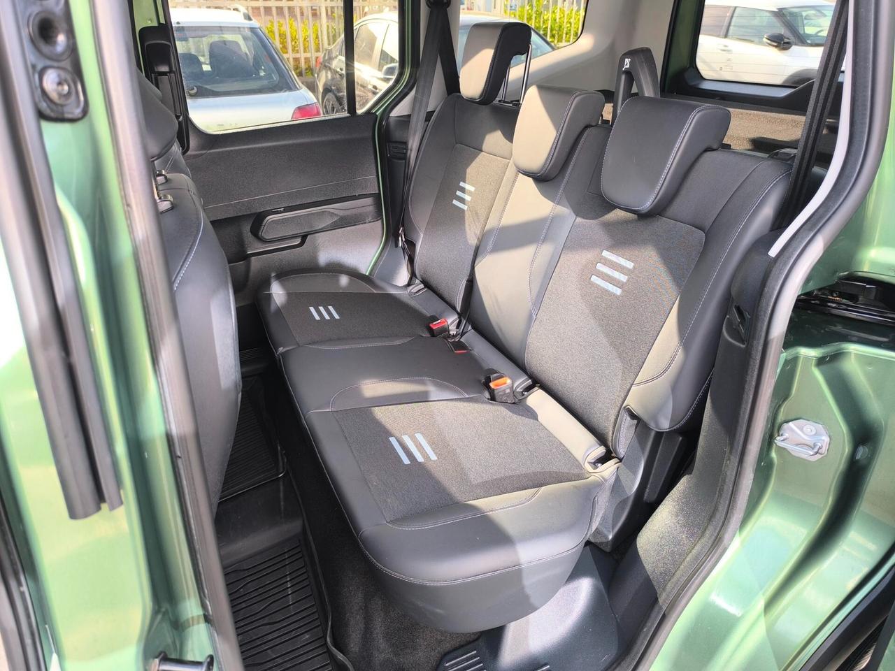 Ford Tourneo Courier 1.0 EcoBoost Powershift Active