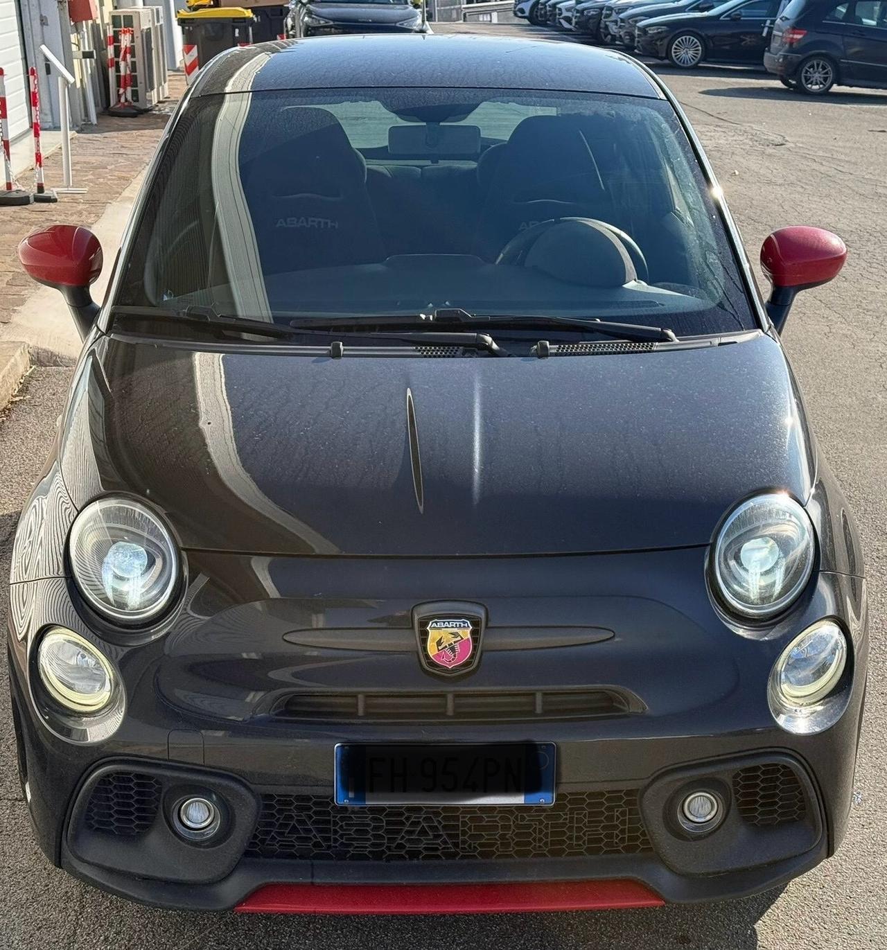 Abarth 695 1.4 Turbo T-Jet Rivale 175 Anniversary (132 kw)