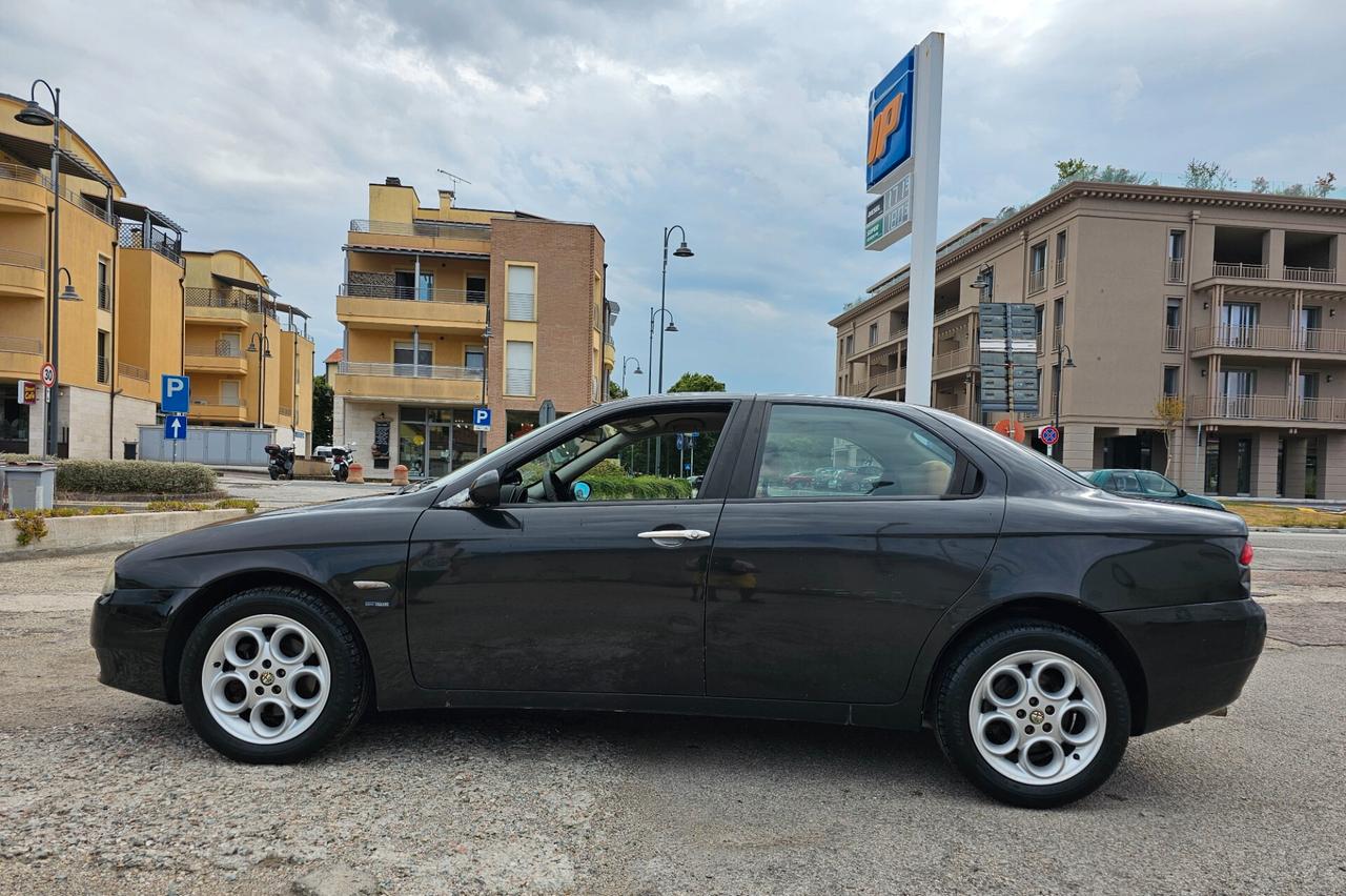 Alfa Romeo 156 1.9 JTD Distinctive