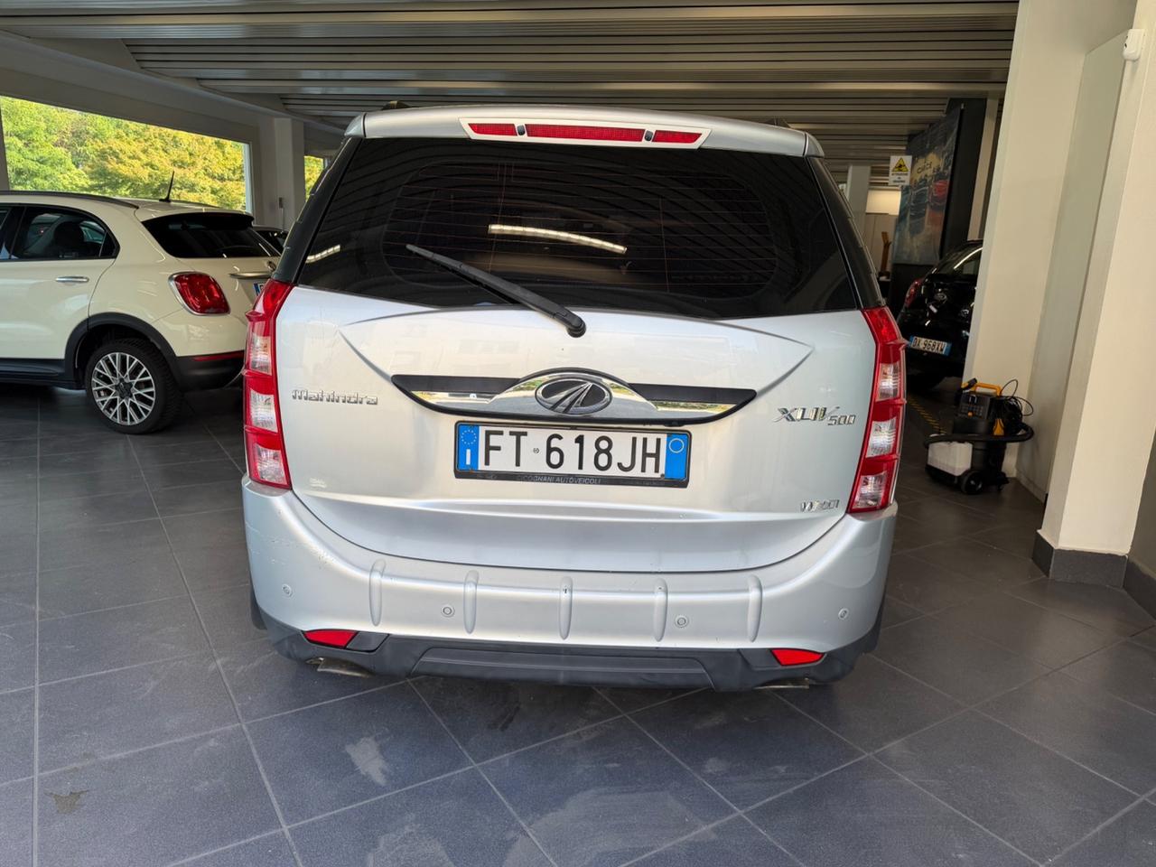 Mahindra XUV500 2.2 16V FWD W10