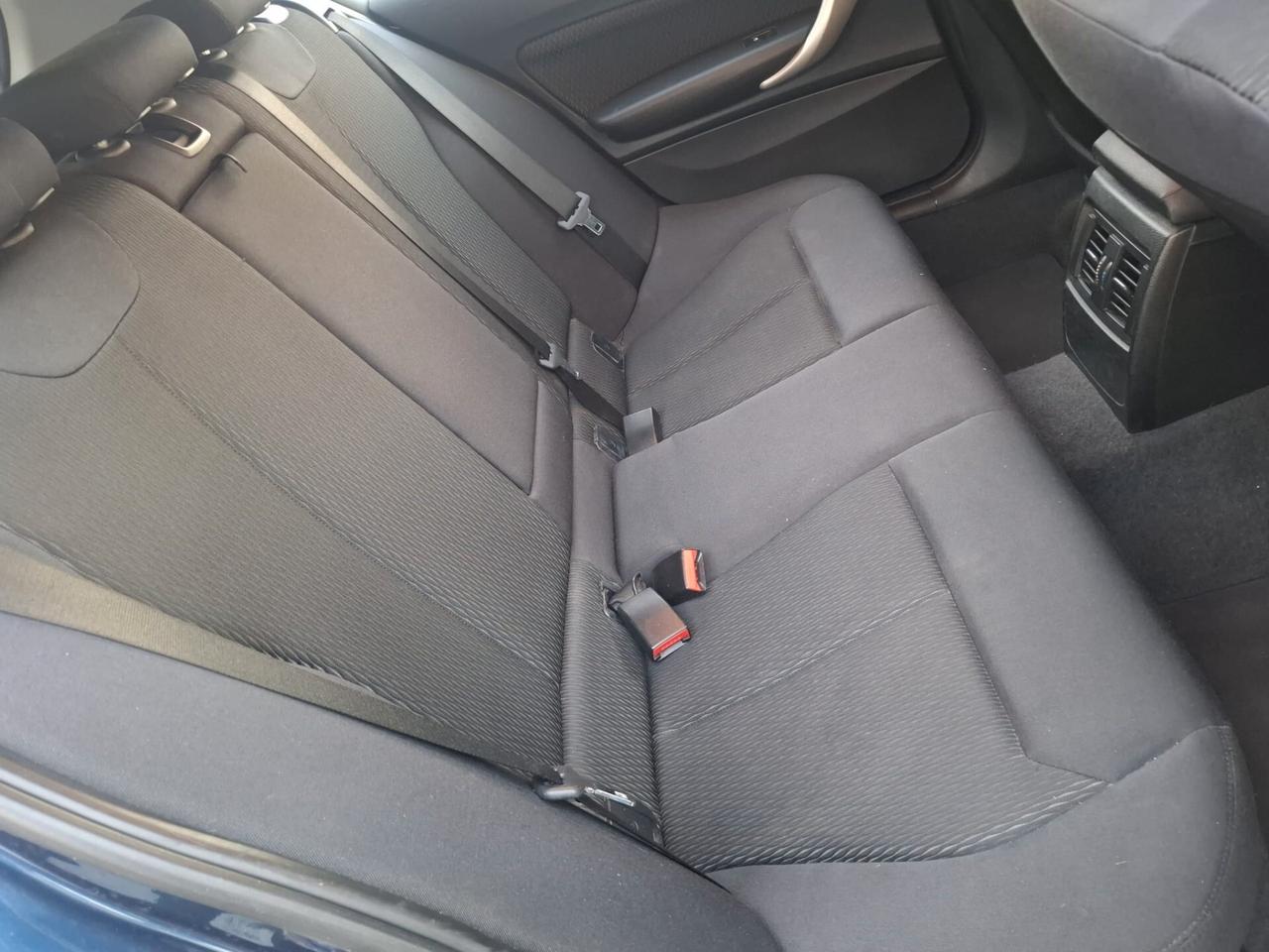 Bmw 114 114d 5p. Unique