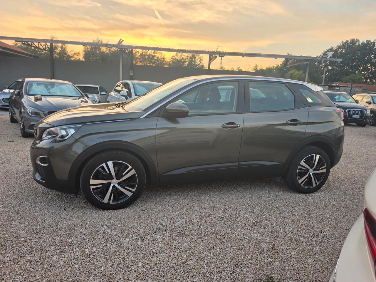 Peugeot 3008 BlueHDi 1.6 120 S&S BC Business automatica