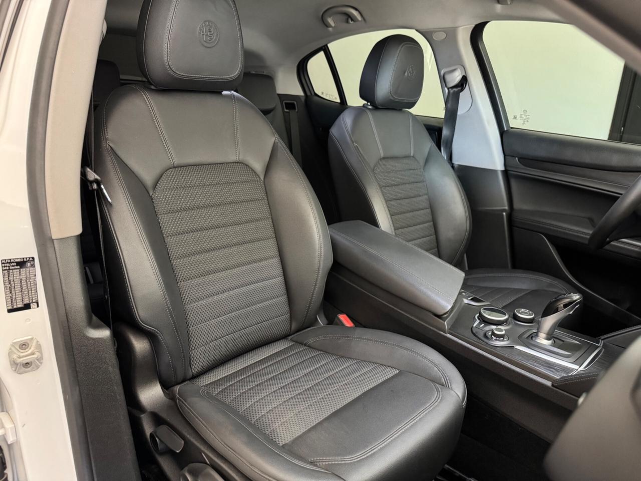 Alfa Romeo Stelvio 2.2 Turbodiesel 180 CV AT8 Q4