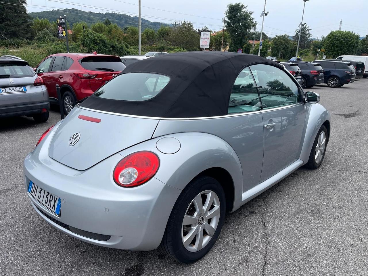 Volkswagen New Beetle 1.6 Cabrio
