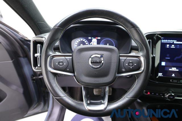 VOLVO XC40 T5 RECHARGE PLUG-IN HYBRID R-DESIGN