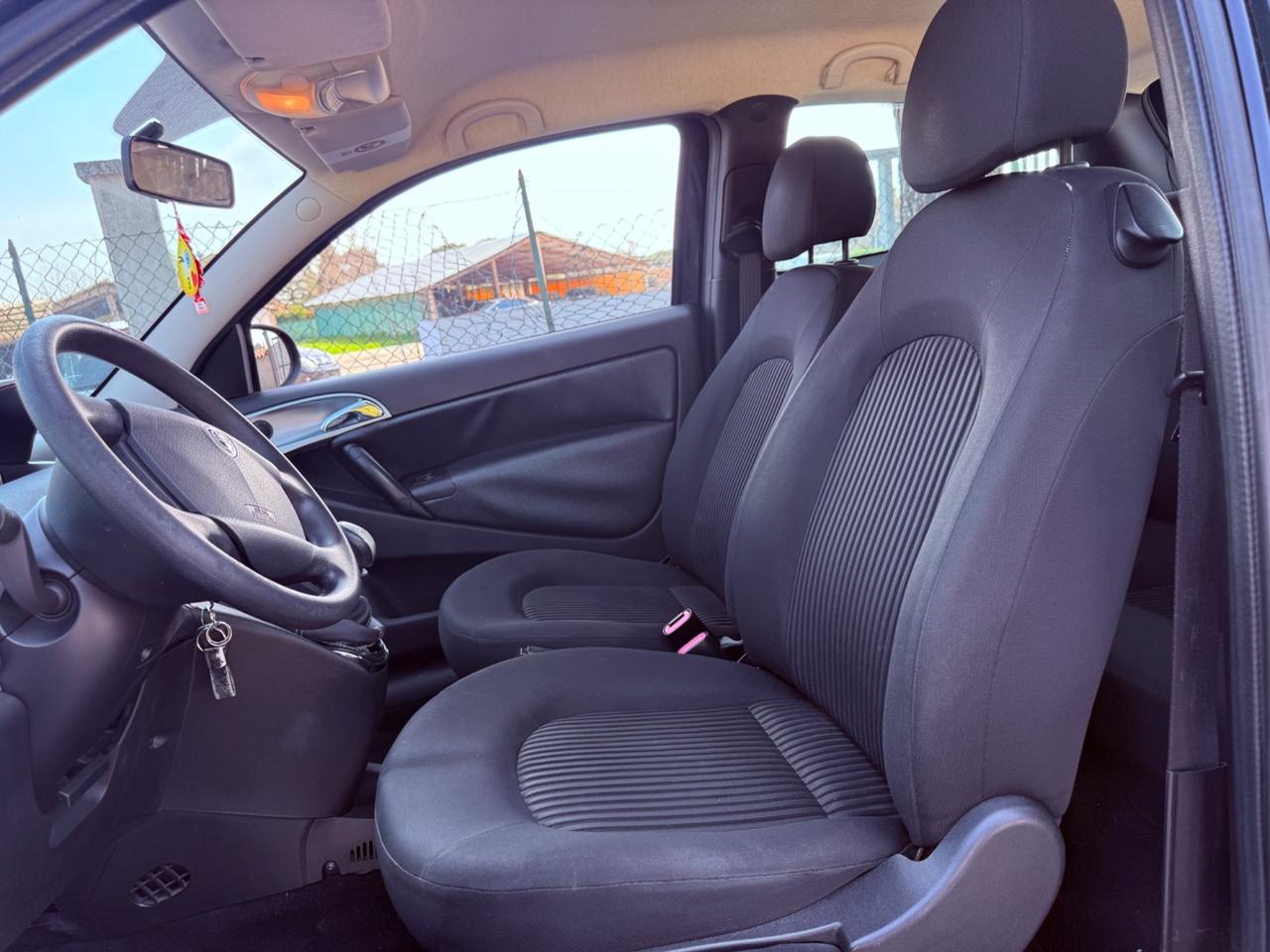 Lancia Ypsilon restayling 1.2 benzina Unicaproprietà