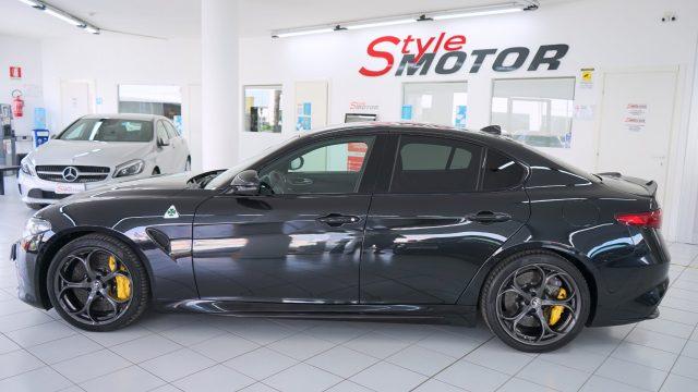 ALFA ROMEO Giulia 2.9 T V6 Quadrifoglio MANUALE TIRATURA LIMITATA