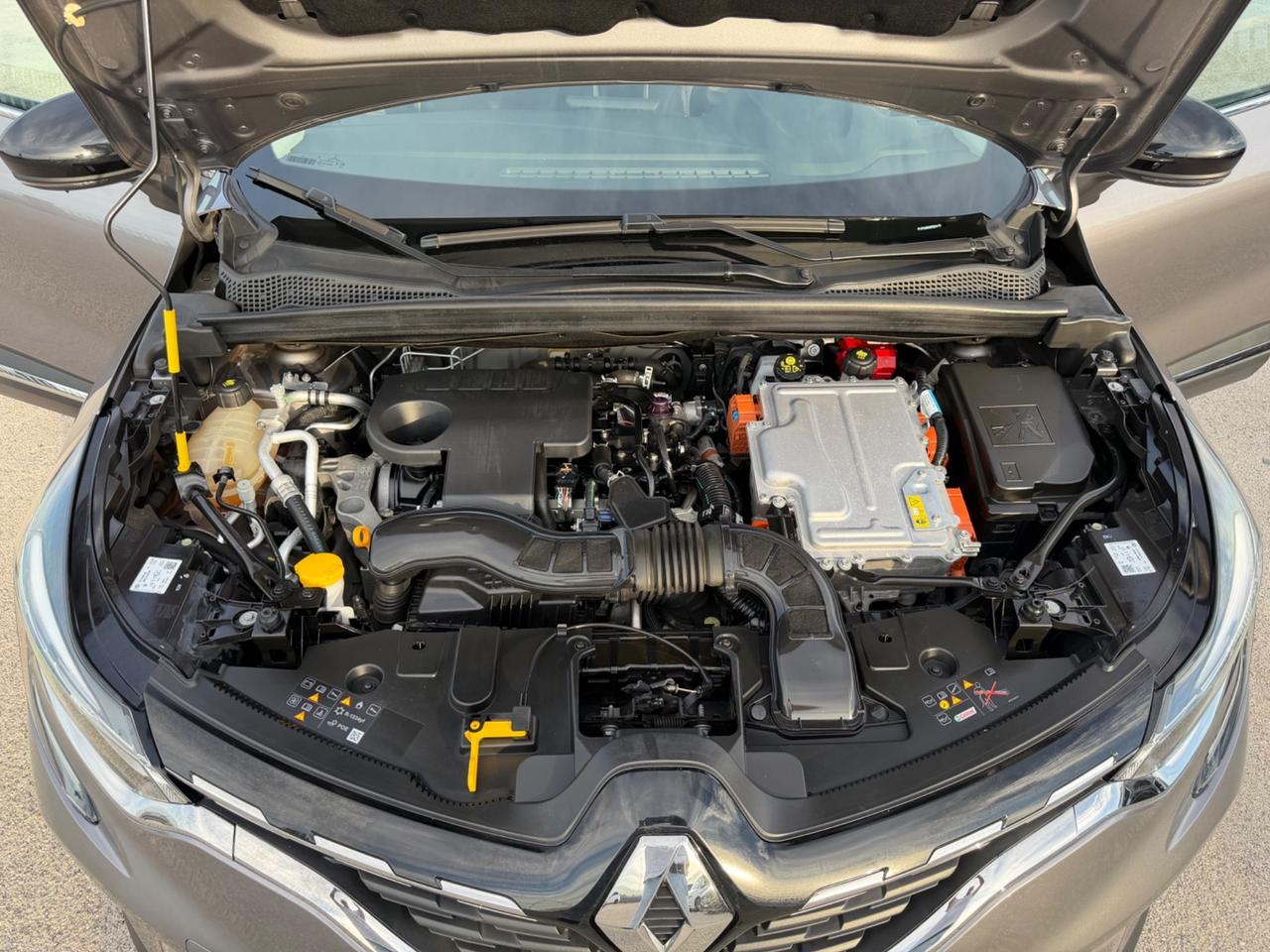 RENAULT CAPTUR FULL HYBRID INTENS FULL LED MY21