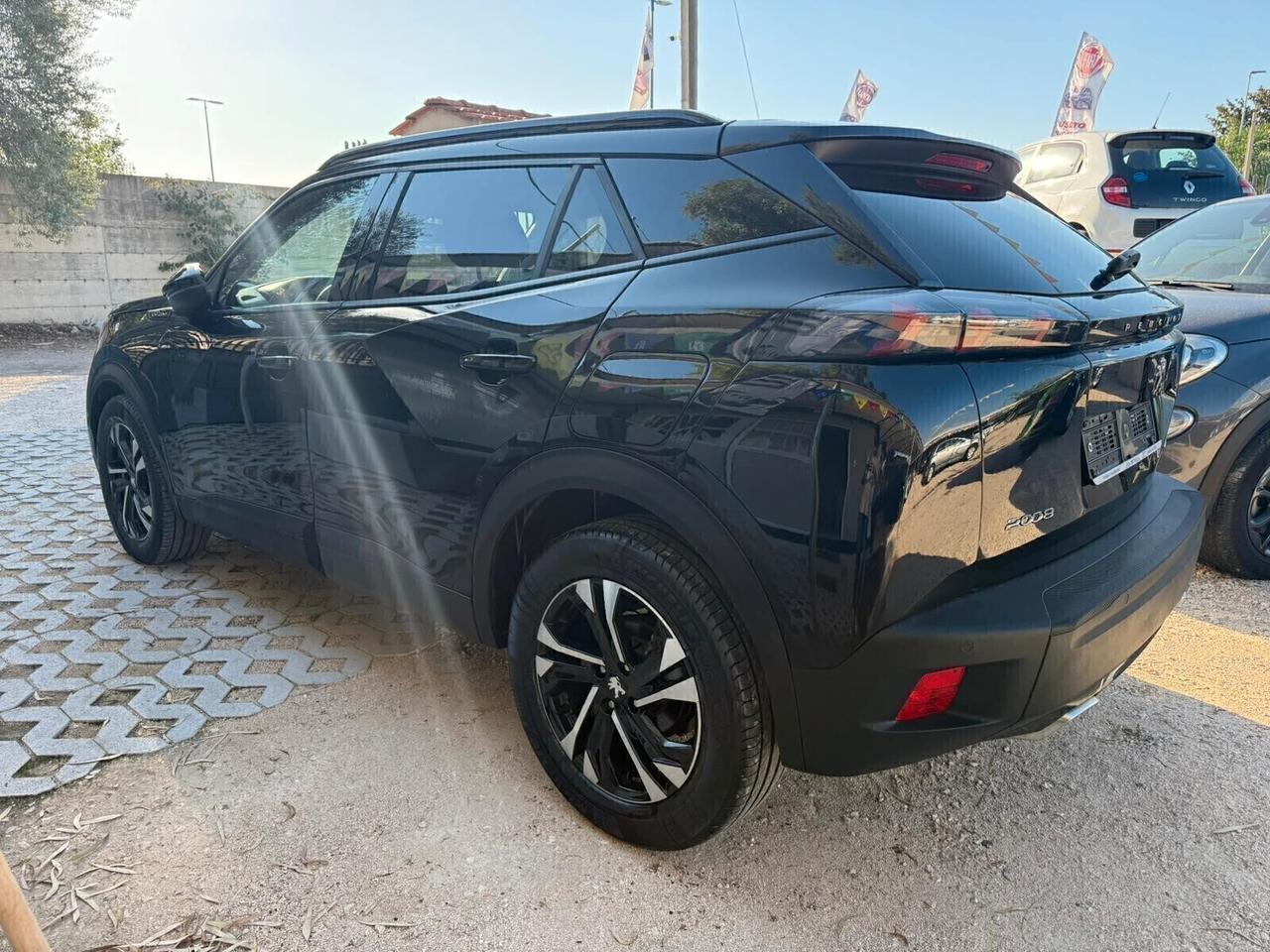 Peugeot 2008 PureTech 155 S&S EAT8 GT