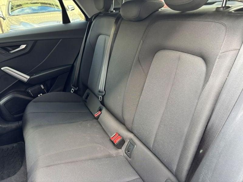 Audi Q2 2.0 30 TDI BUSINESS S TRONIC