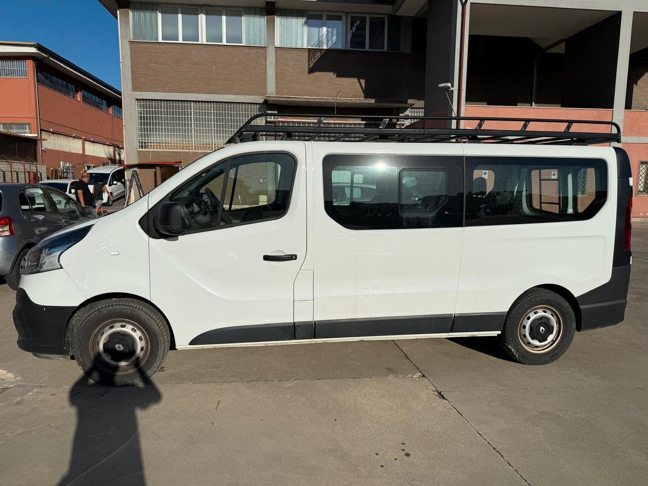 Renault TRAFIC 1.6 dCi 125CV 9 POSTI PASSO LUNGO NO CLIMA + IVA