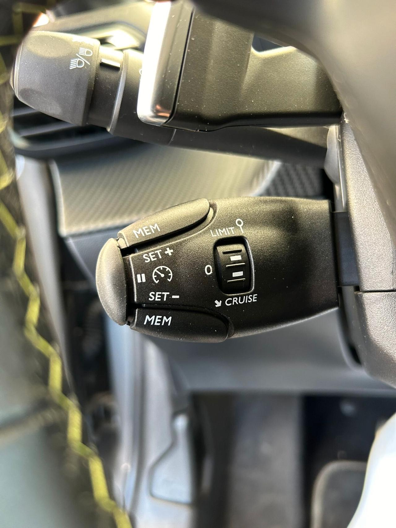 Peugeot 208 Hybrid 145 e-DCS6 GT