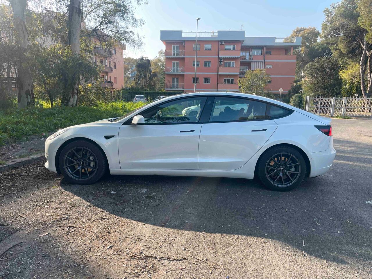 Tesla Model 3 Long Range Dual Motor AWD 82KWH