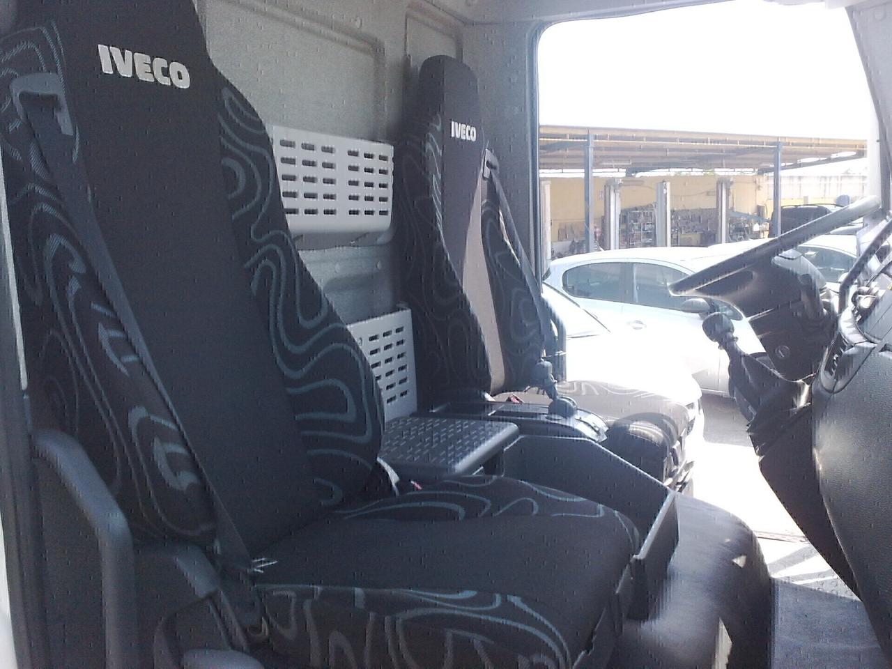 Iveco Eurocargo 75E18 RIBALT. TRIL. - 2012