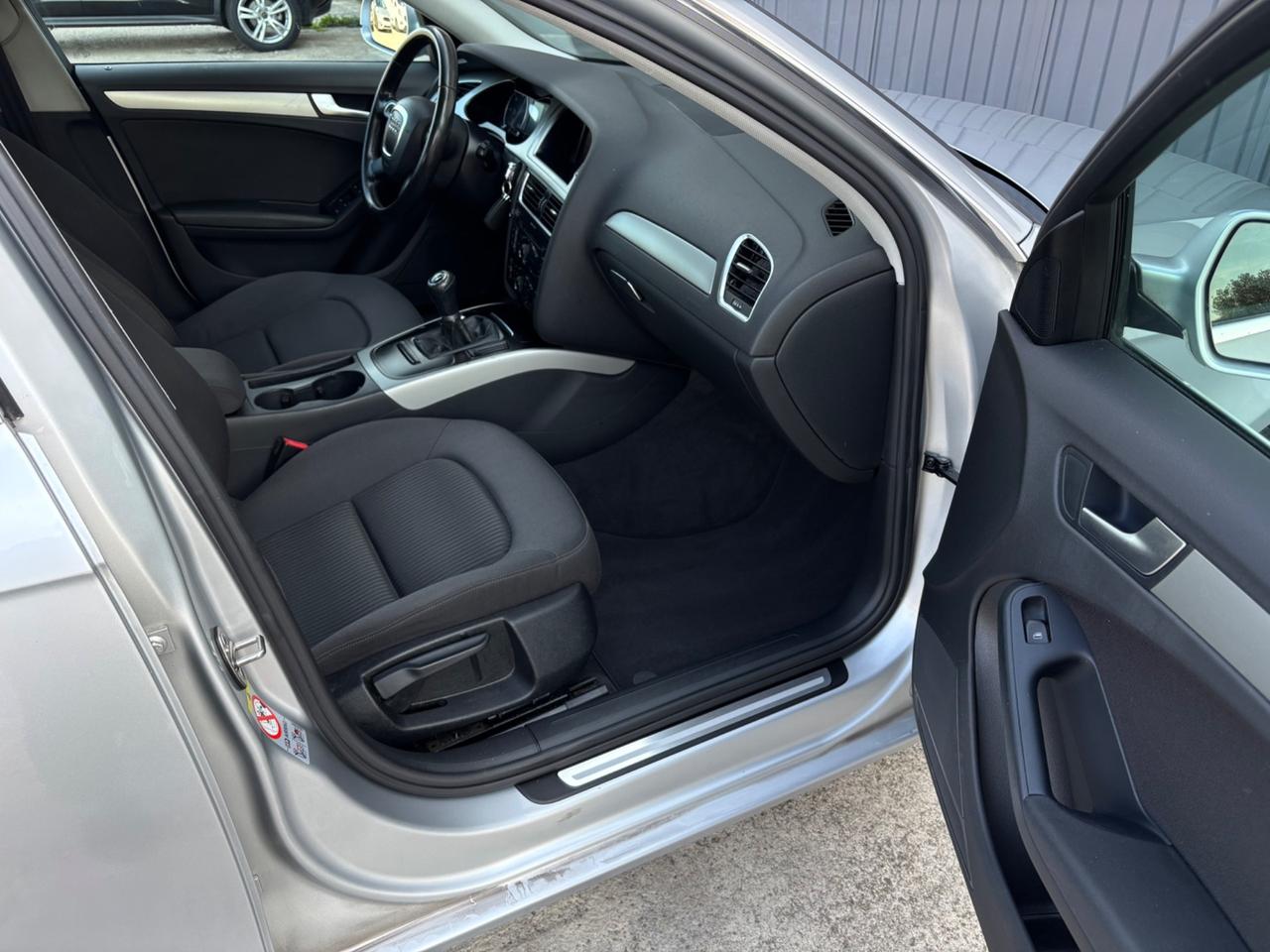 Audi A4 Avant 2.0 TDI. Garanzia. Neopatentati