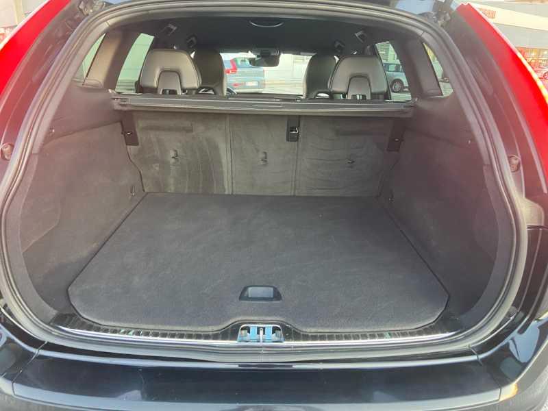 VOLVO XC60 2.0 d3 R-design 150cv geartronic