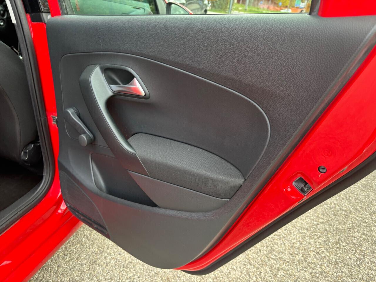 Volkswagen Polo 1.0 5 porte ok neopatentati