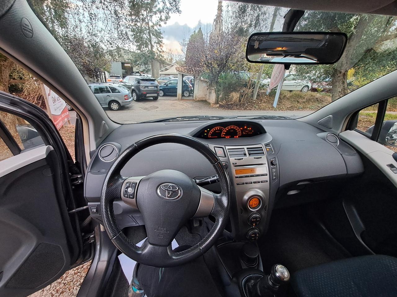 Toyota Yaris 1.3 5 porte Sol