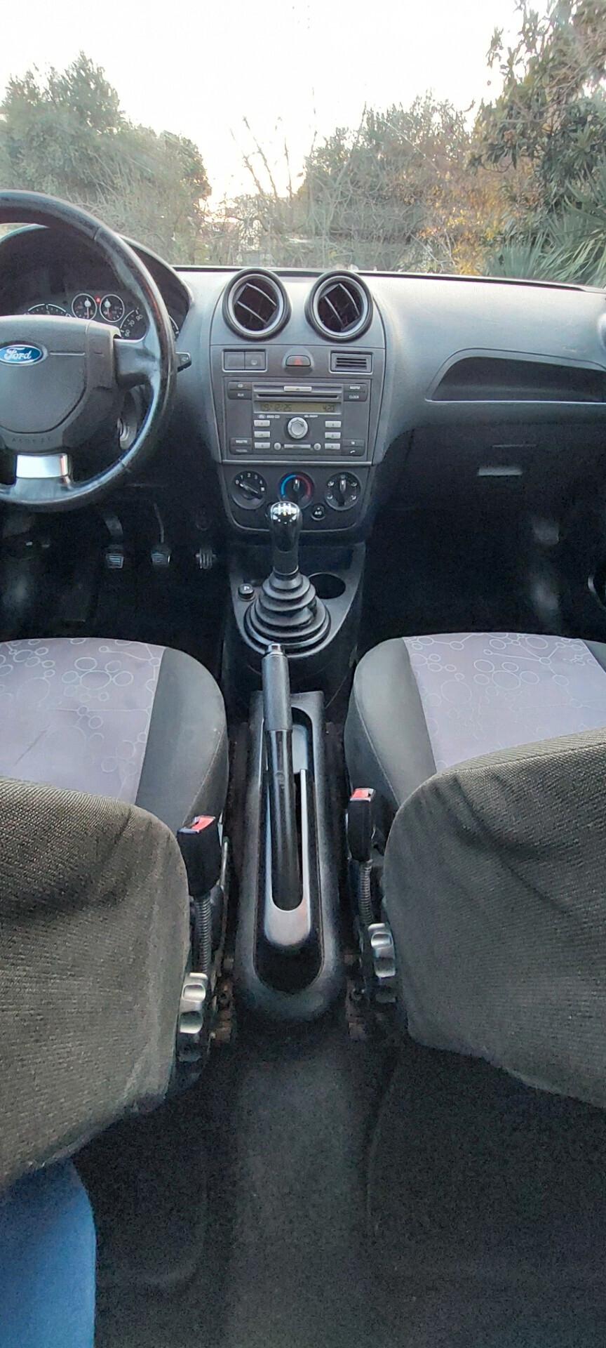 FIESTA 1,4 DIESEL 70 CV X NEOPATENTATI LEGA GOMME NUOVISSIME IMPECCABILE