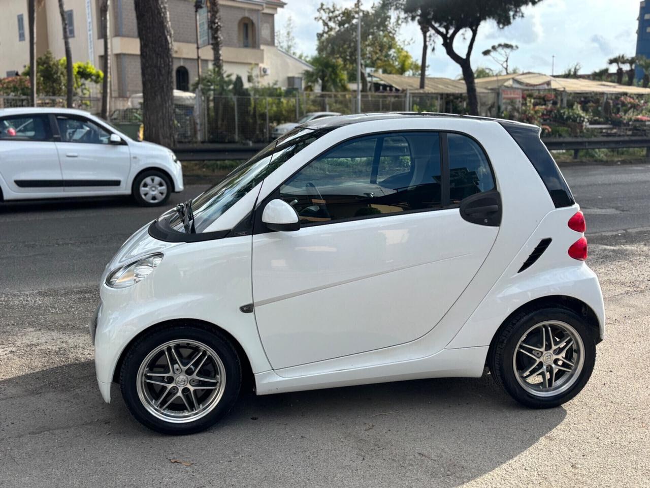 Smart ForTwo 1000 52 kW MHD coupé passion