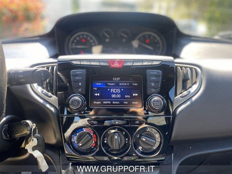 Lancia Ypsilon 1.2 69 CV 5 porte Gold