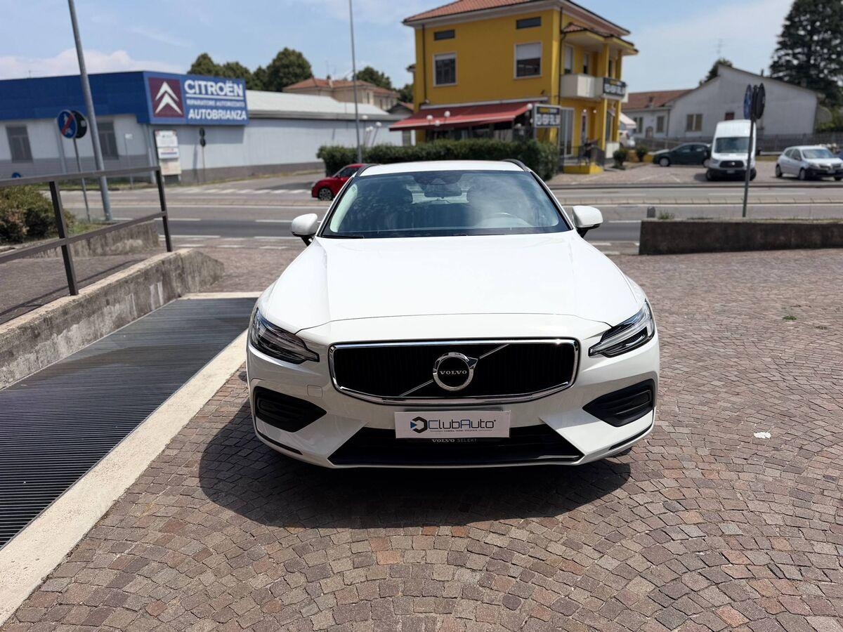 Volvo V60 2.0 b3 Momentum Business auto 8m my21