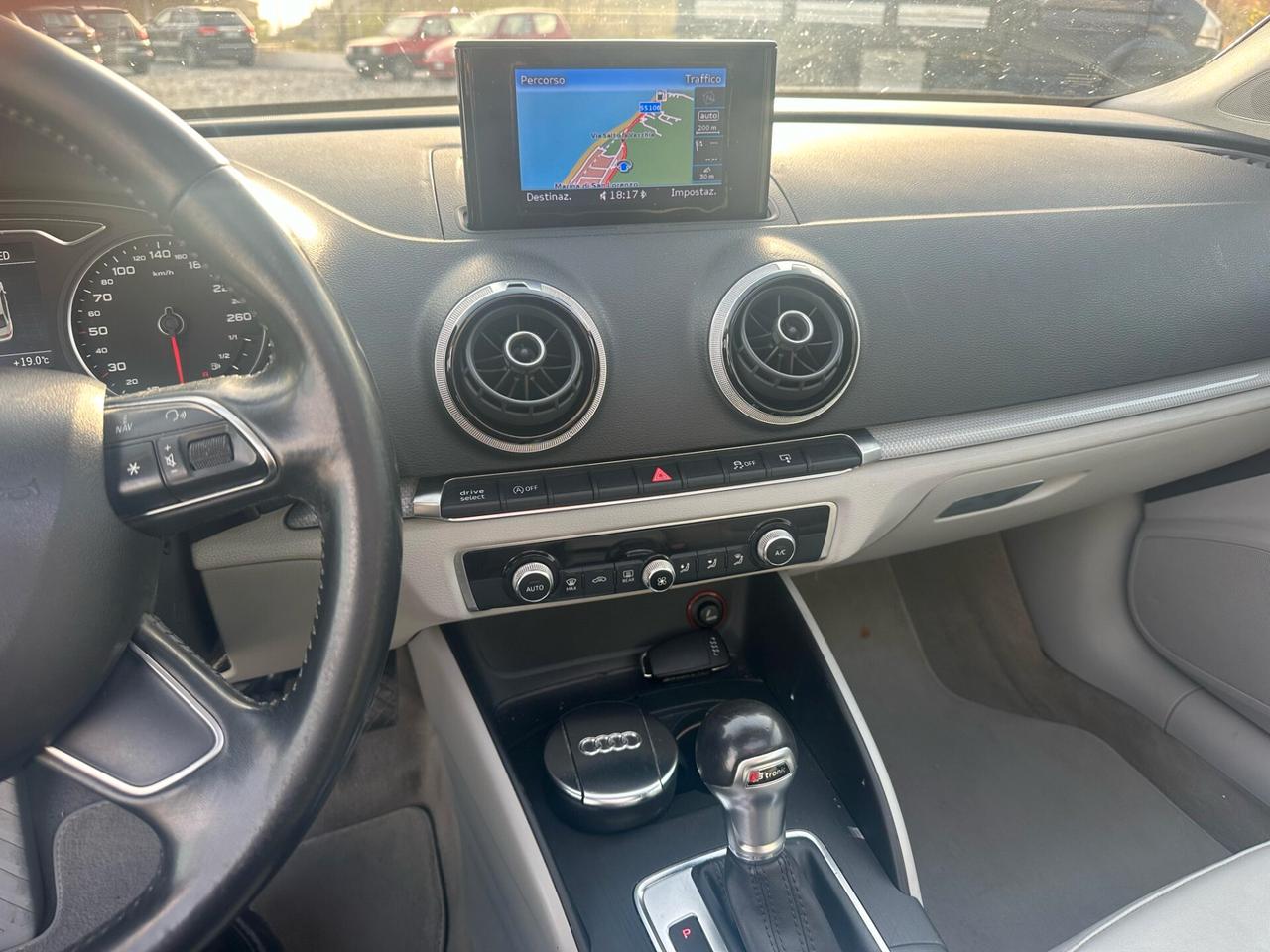 Audi A3 Sedan 1.6 TDI clean diesel S tronic Ambition